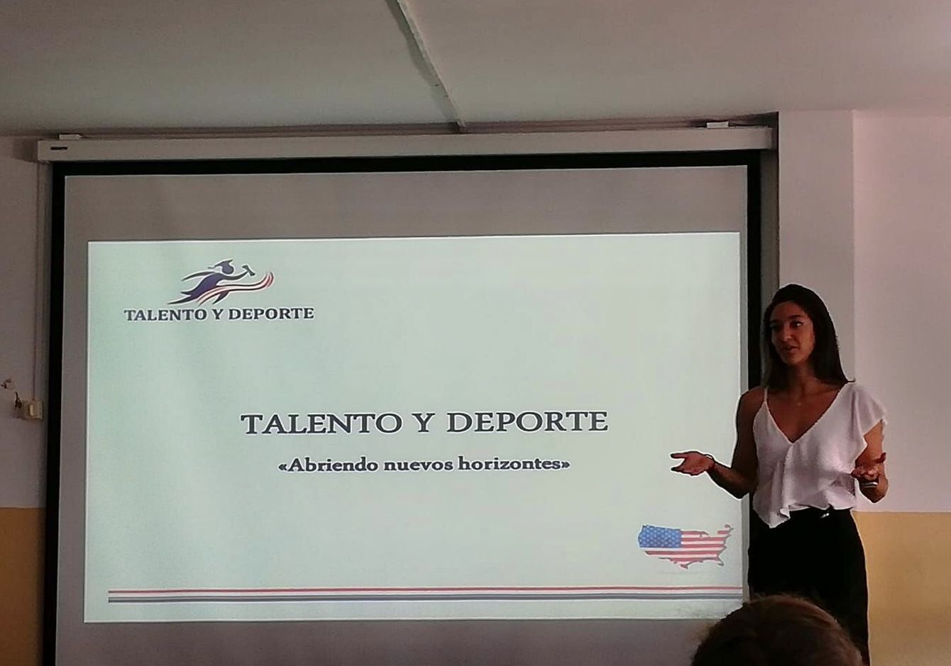 En este momento estás viendo Maria del Mar cuenta su experiencia de estudiar en Estados Unidos.