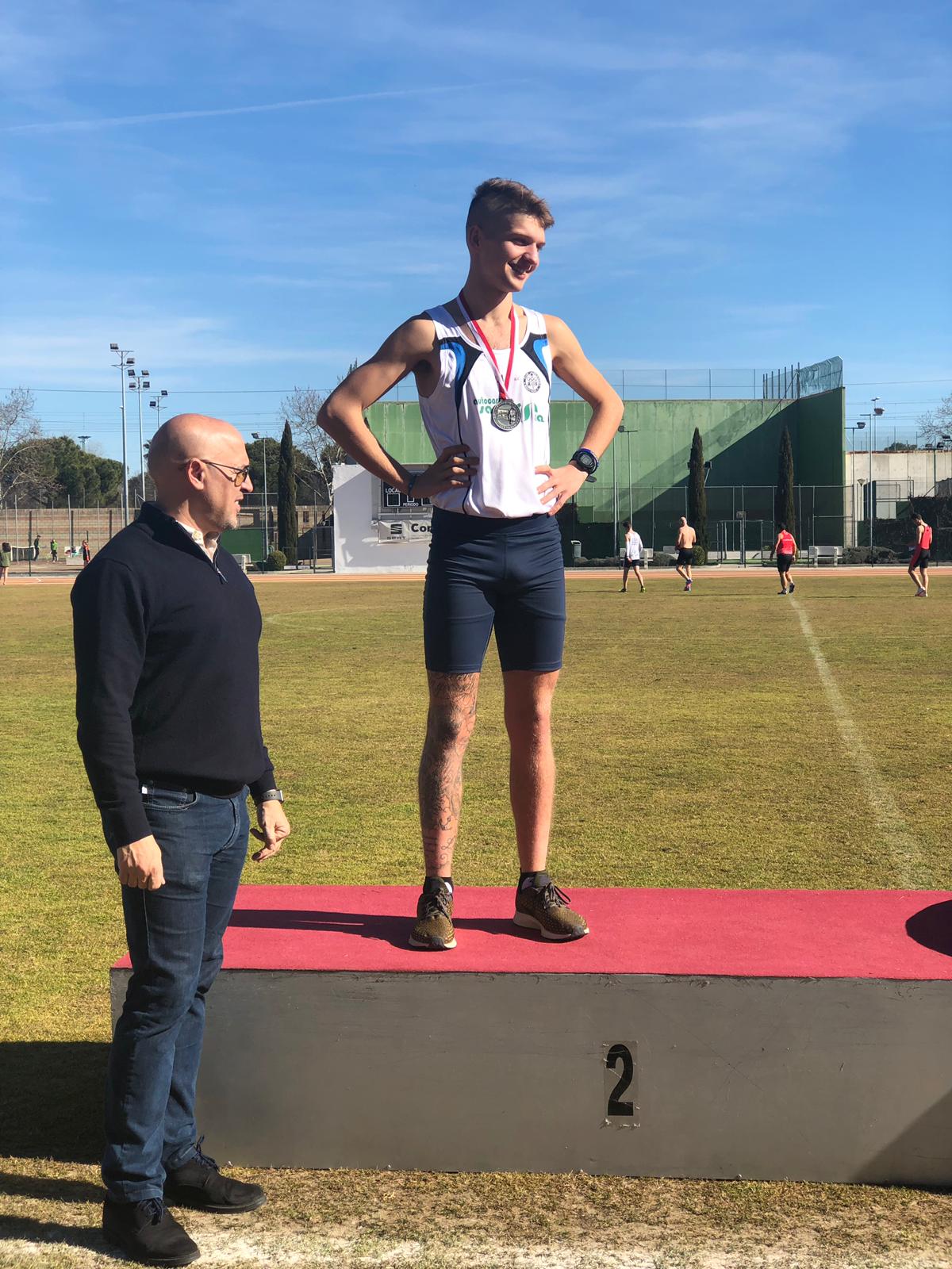 En este momento estás viendo Alberto Rodríguez estudiará en USA gracias a una Beca Deportiva de Atletismo