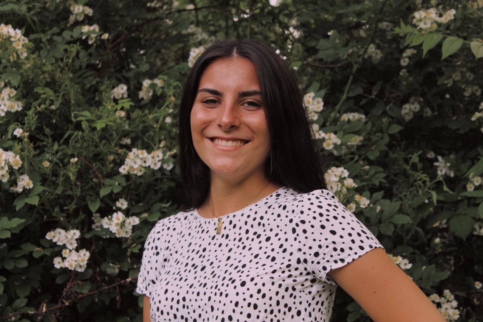 En este momento estás viendo Adriana consigue una beca académica para estudiar en EEUU.