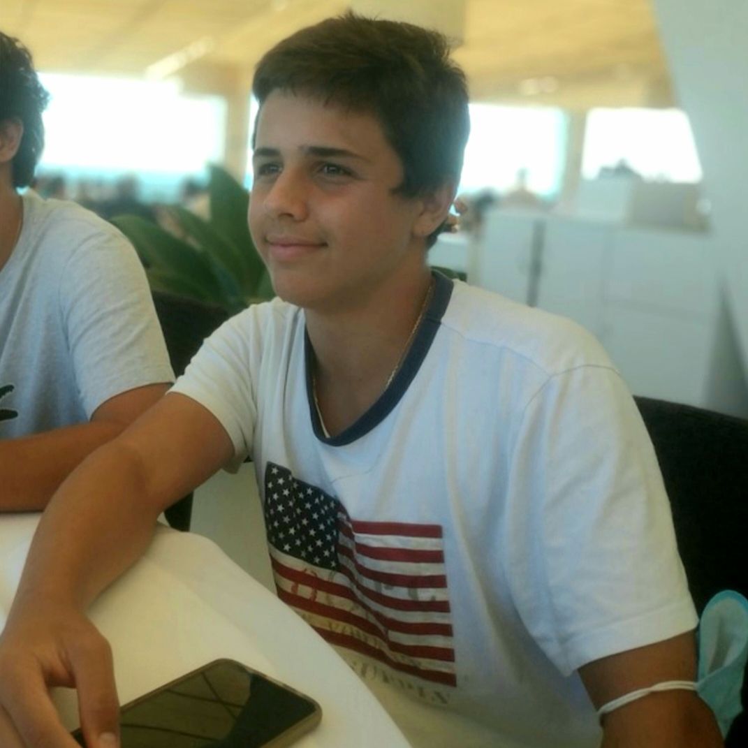 En este momento estás viendo PABLO FERNÁNDEZ CONSIGUE UNA BECA ACADÉMICA PARA ESTUDIAR EN USA