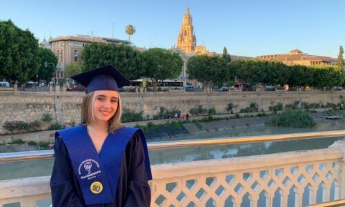 Elena Sánchez Rivera consigue una beca académica para estudiar en EEUU.