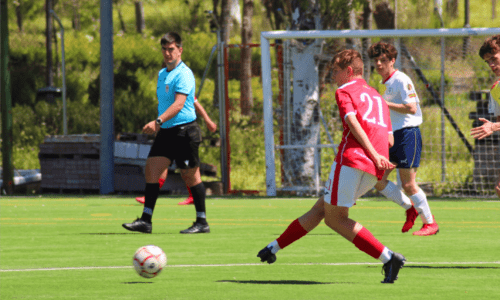 DE BOADILLA A CHICAGO GRACIAS A UNA BECA DEPORTIVA DE FÚTBOL.